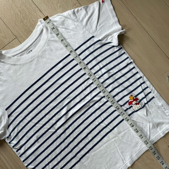 Uniqlo x Sanrio Hello Kitty My Melody Gudetama Striped T Shirt in White Size L - Picture 5 of 8